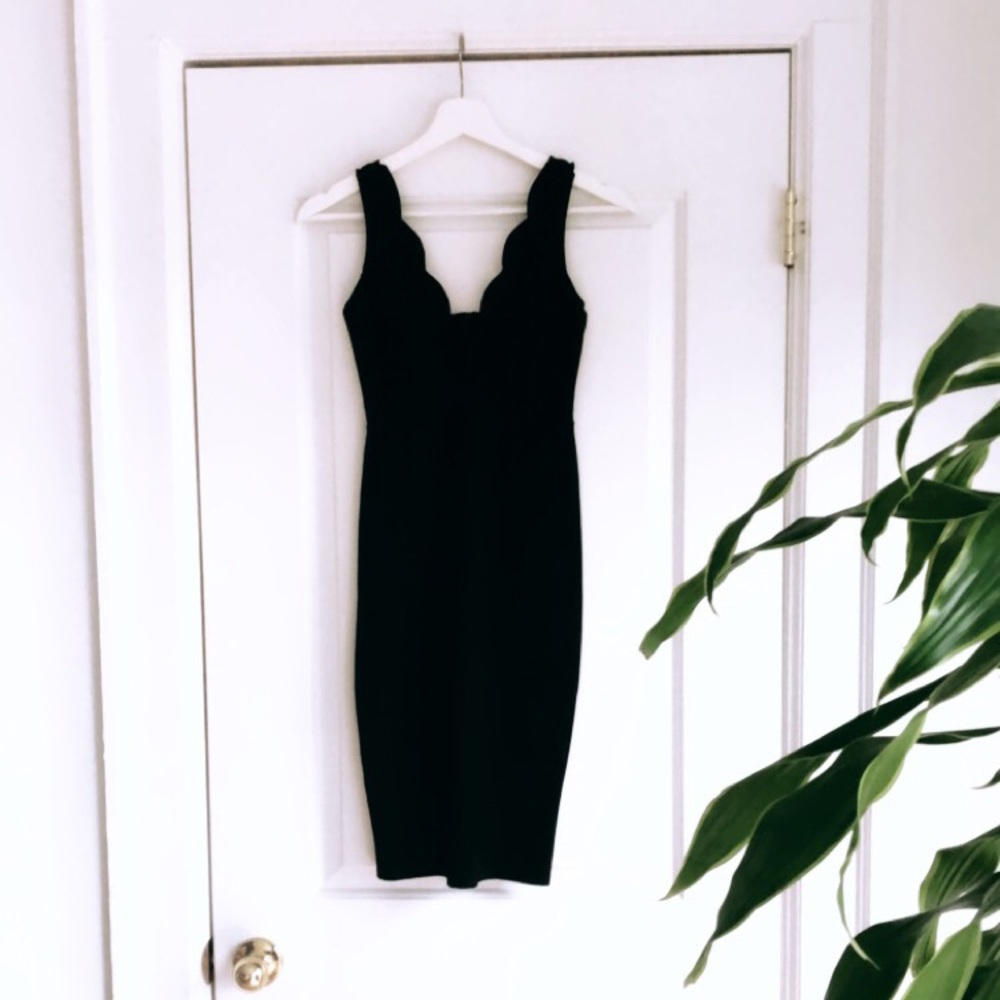 LuLus Scalloped Dress